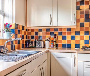 4 bedroom detached house to rent - Photo 3