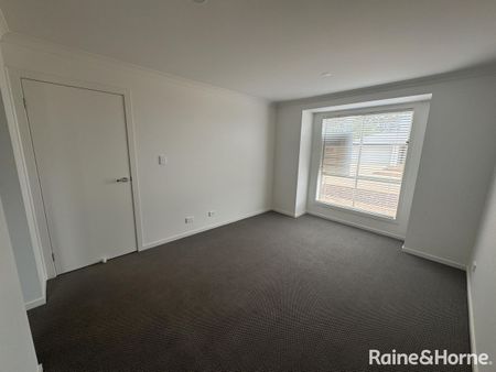 13 Cornwall Street, Munno Para Downs, SA 5115 - Photo 5