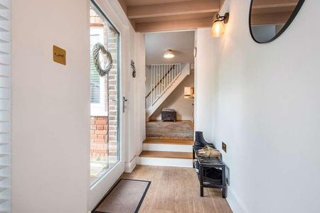 Lyles Row, Hitchin, SG4 - Photo 3