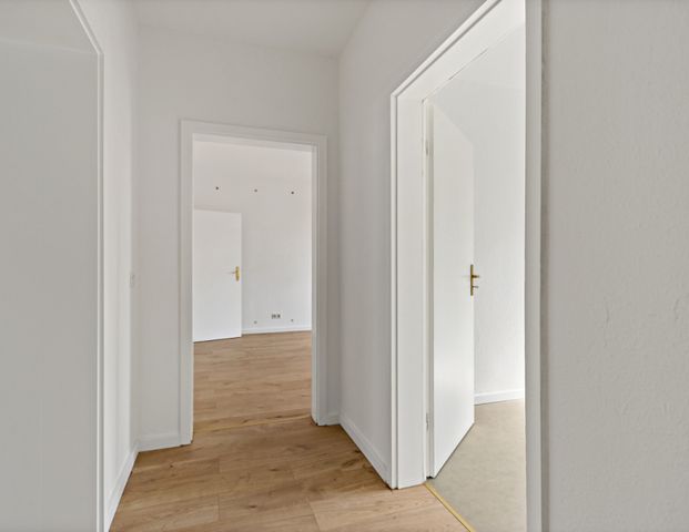 Sanierte 3-Raumwohnung mit Balkon in der Delitzscher Straße! - Photo 1
