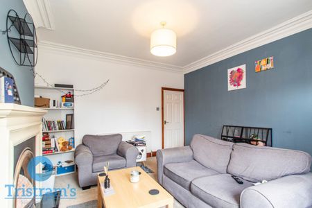 4 bed Semi-Detached House for Rent - Photo 3