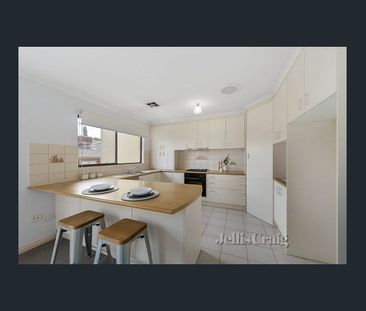 Low-Maintenance Living in Prime School Zone - Photo 3