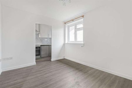 Bader Gardens, Slough, SL1 - Photo 2