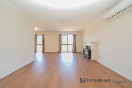 12 Sparks Ave, 3125, Burwood Vic - Photo 2