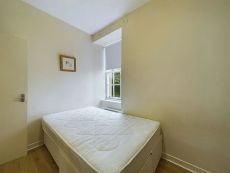 Flat to rent on - Photo 4