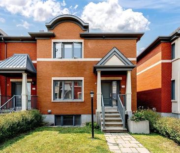 212 Av. Hermitage - Photo 2