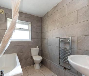 2 bedroom end of terrace house to rent - Photo 4