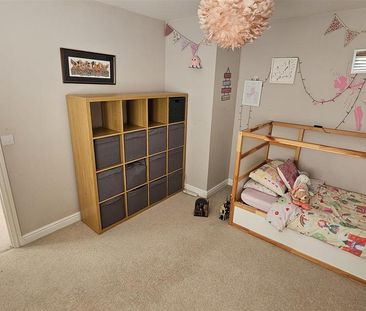 4 bedroom detached house to rent - Photo 5