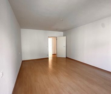 Familienwohnung mit Balkon und Wohnküche am Schillerplatz. - Foto 2