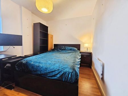 2 bedroom flat to rent - Photo 4