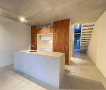 206/12 Hall Street,Bondi Beach,New South Wales 2026, Sydney - Photo 4