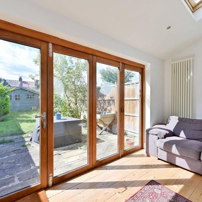 3 bedroom terraced house to rent - Photo 1