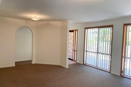 Denhams Beach Family Home - Photo 4