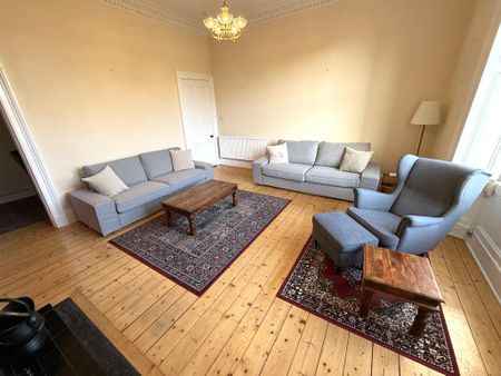 3 bedroom flat to rent - Photo 2