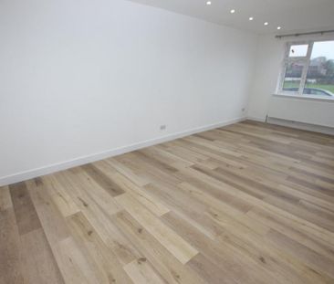 2 bedroom semi-detached house to rent - Photo 3