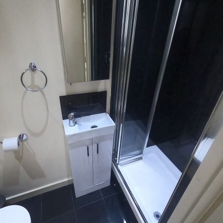 Studio Flat, Chatsworth Road, NW2 - Photo 4