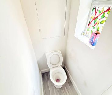 2 bedroom semi-detached house to rent - Photo 4