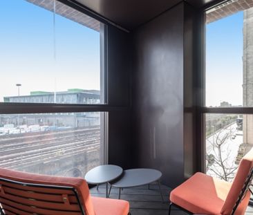 2 Bedroom Apartment, 11 Thornes House - Photo 2