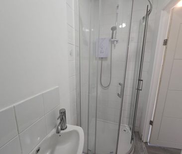 Studio Flat, Stanstead Road, SE23 - Photo 2