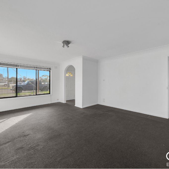 1/14 Codrington Street, Cranbourne - Photo 1