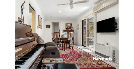 STUNNING HOME WITH DRIVE THRU ACCESS - Photo 4