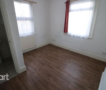 1 bedroom semi-detached house to rent - Photo 3