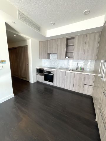 For Lease - 85 Mcmahon Drive Unit# 806, Toronto, Ontario - Photo 3