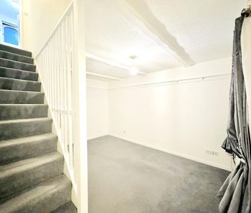 2 bedroom semi-detached house to rent - Photo 2
