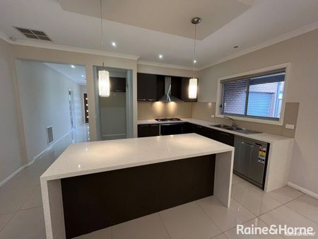 QUALITY HOME WITH SOLAR ELECTRICITY $$$ - Photo 2
