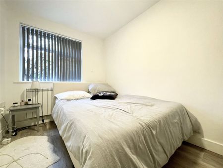 2 Bedroom - Photo 3