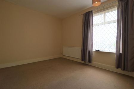 2 bedroom end of terrace house to rent - Photo 3