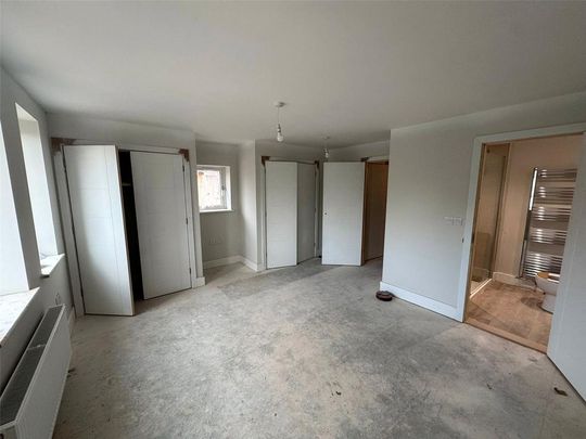 4 bedroom detached house to rent - Photo 1