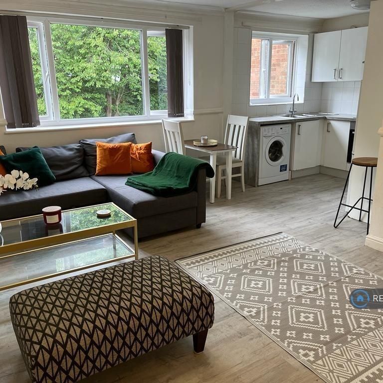 1 bedroom flat to rent - Photo 1