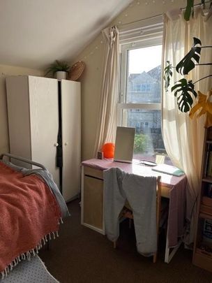 Cheltenham Road, Bristol - Photo 1