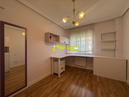 Alquiler Chalet Pareado en Casco Urbano, Villaviciosa De Odón - Photo 4