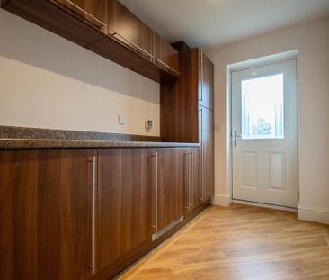 4 bedroom terraced house to rent - Photo 6