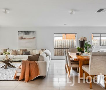 Great Family Friendly House At Point Cook! - Photo 3