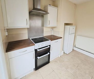 2 bedroom maisonette to rent - Photo 1