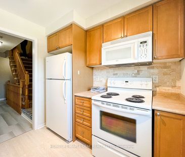 For Lease - 3159 Stornoway Circle, Oakville, Ontario - Photo 6