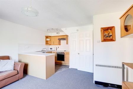 1 Bed Flat For Rent - Photo 2