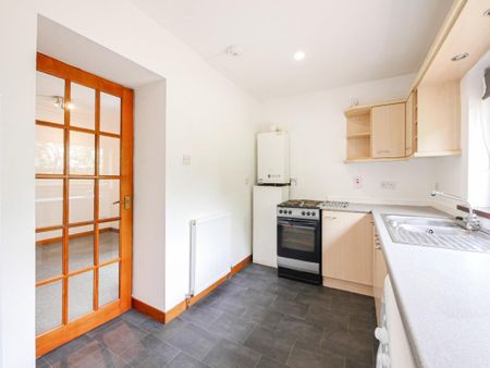 1 bedroom flat to rent - Photo 2