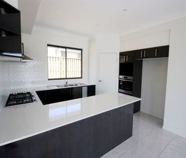 Class and style at your fingertips! - Photo 6