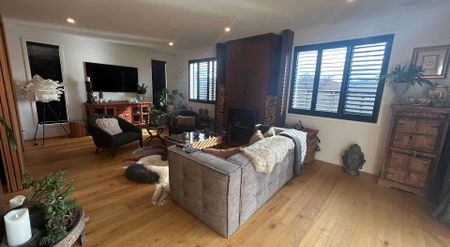 Stylish 4-Bedroom Home in Meadowstone - Photo 5