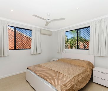 $310 Ensuite Room Available - Photo 6