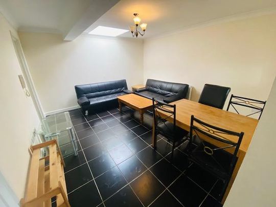 5 bedroom house to rent - Photo 1