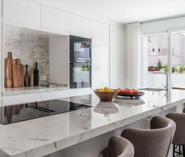 Luxury penthouse for rent in Nueva Andalucia, Andalusia - Photo 5