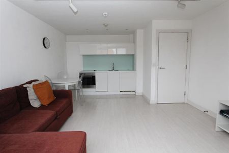 1 bedroom flat to rent - Photo 3