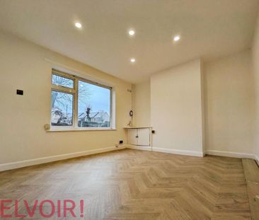 2 bedroom semi-detached house to rent - Photo 2