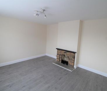 4 bedroom semi-detached house to rent - Photo 1