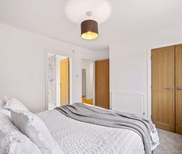 3 bedroom detached bungalow to rent - Photo 4
